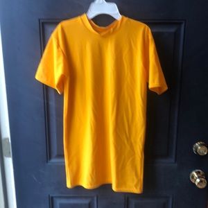 NWOT Gold Game Gear Compression XL shirt
